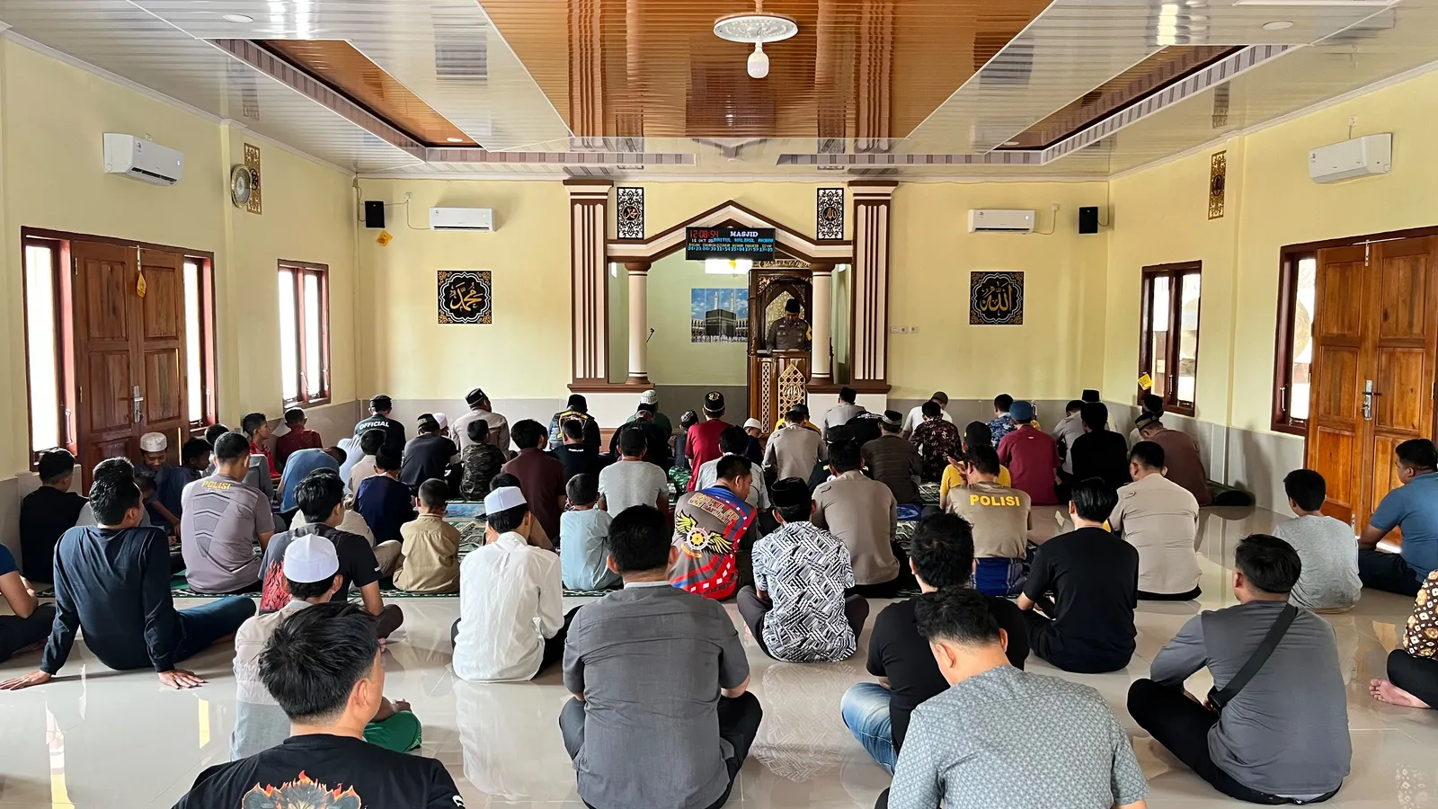 Kapolsek Batanghari Leko Tekankan Peran Bersama Warga Menjaga Keamanan dan Lingkungan — foto 1